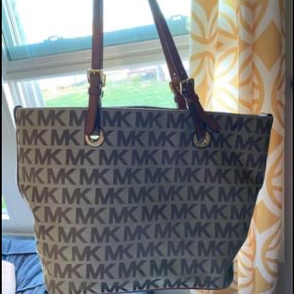 Michael Kors Handbags - Authentic Michael Kors